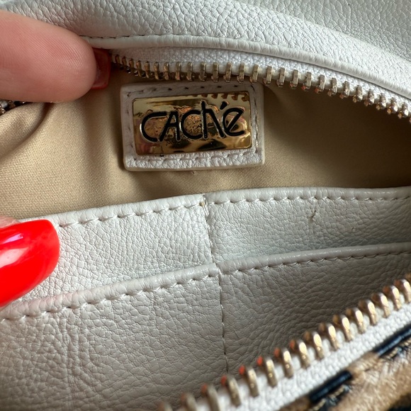 Cache leopard white faux leather jeweled and stub clutch bag - Picture 11 of 14